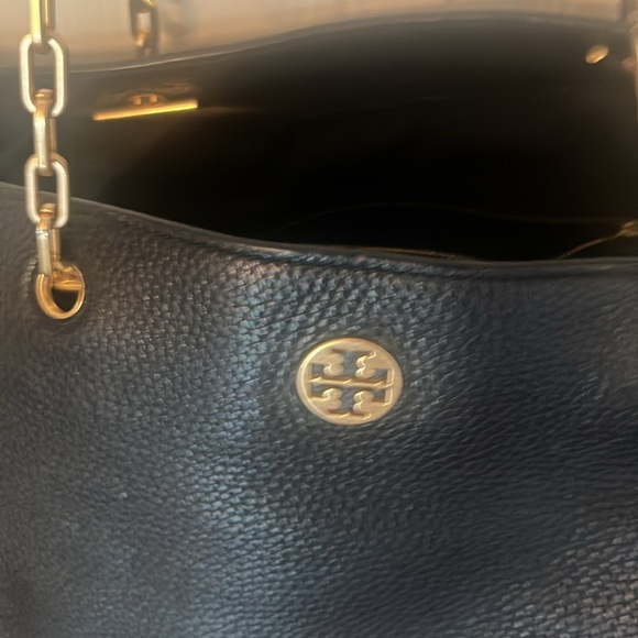 Tory Burch black leather bag with gold chain and leather shoulder straps - Picture 2 of 6